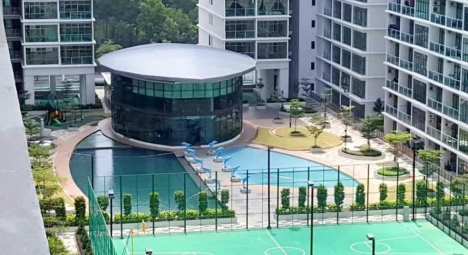 Palazio Condo جوهر بهرو المظهر الخارجي الصورة